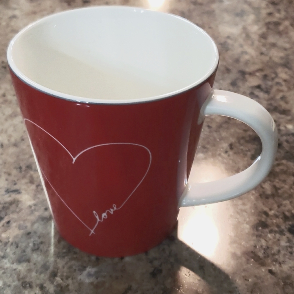 ELLEN DEGENERES ROYAL DOULTON HEART MUG